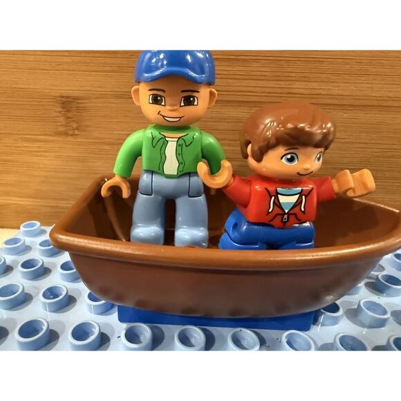 Lego Duplo Fishing Scene Boat Fish 2 Figures Lot Of 14 - Picture 6 of 6